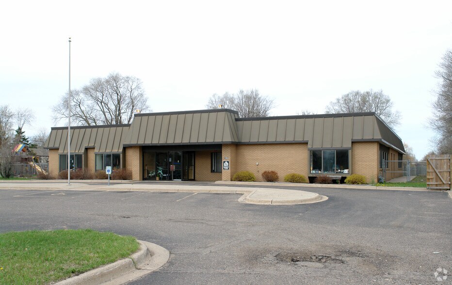 More Photos Of 1604 Brookdale Dr, Brooklyn Park Daycare Center For Sale