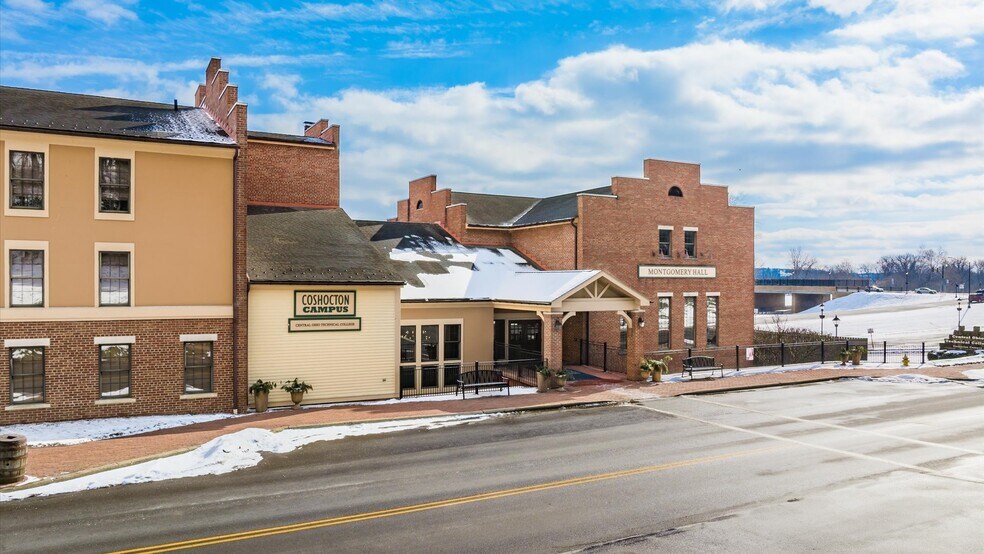More Photos Of 200 N Whitewoman St, Coshocton Loft Creative Space For Sale