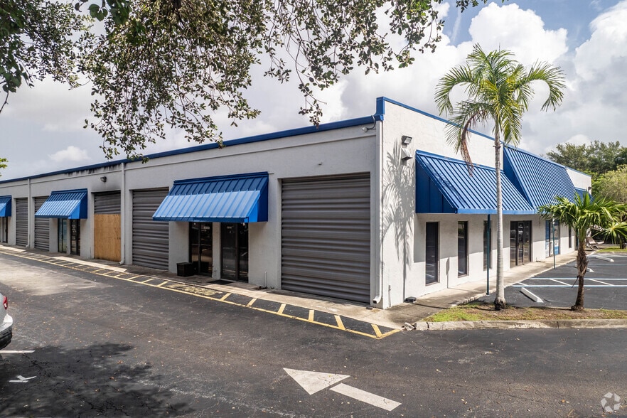 More Photos Of 10101-10163 NW 46th St, Sunrise Warehouse For Lease