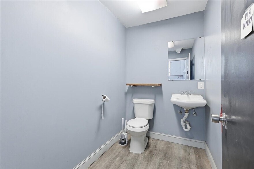 More Photos Of 1020 Wilfred Dr, Orlando Industrial For Sale