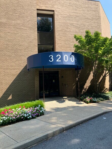 More Photos Of 3200 Tower Oaks Blvd, Rockville Medical For Sale
