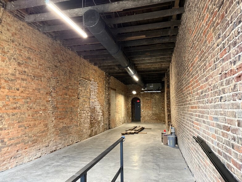 More Photos Of 126 N Church, Murfreesboro Storefront Retail Office For Lease