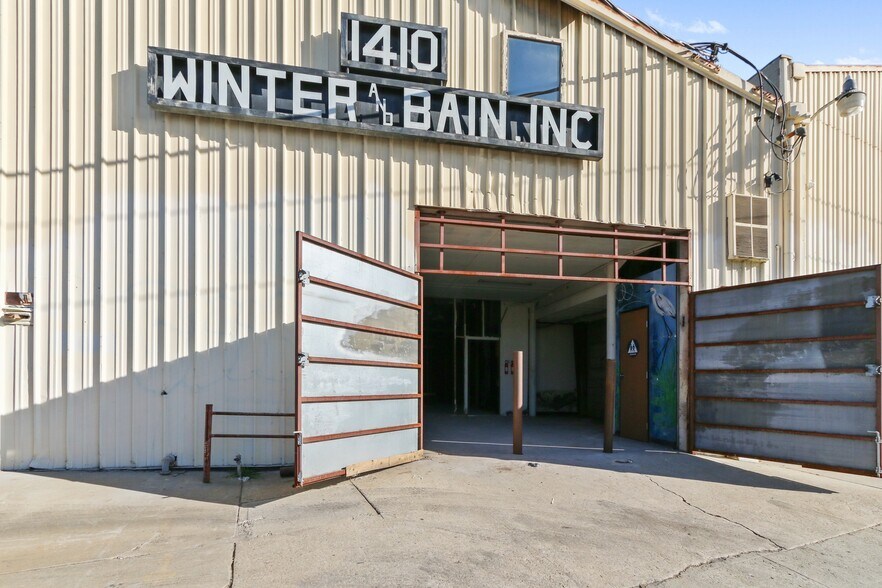 Primary Photo Of 1410-1412 Elwood St, Los Angeles Warehouse For Sale