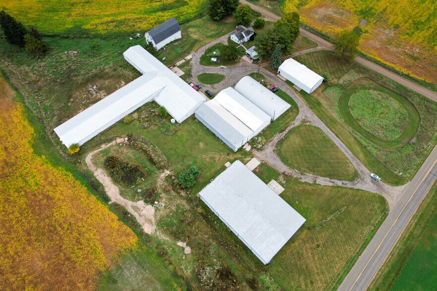 More Photos Of 6924 Peck Rd, Eaton Rapids Industrial For Lease