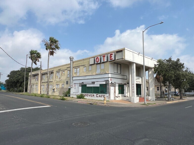 More Photos Of 1301 N Chaparral St, Corpus Christi Apartments For Sale