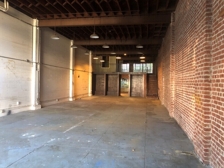 More Photos Of 253 4th St, Oakland Flex For Sale