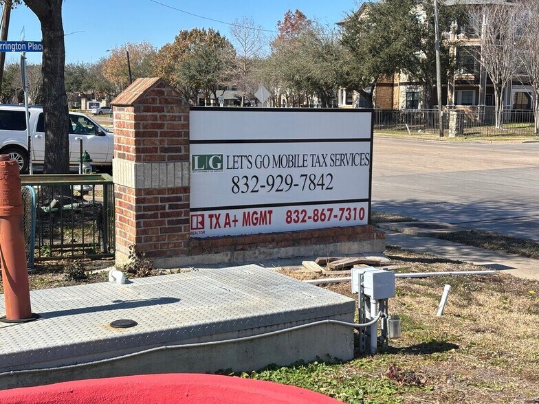 More Photos Of 12923 W Bellfort Blvd, Sugar Land Storefront Retail Office For Sale
