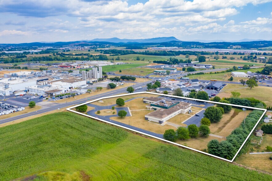 More Photos Of 147 Dinkel Ave, Mount Crawford Medical For Lease