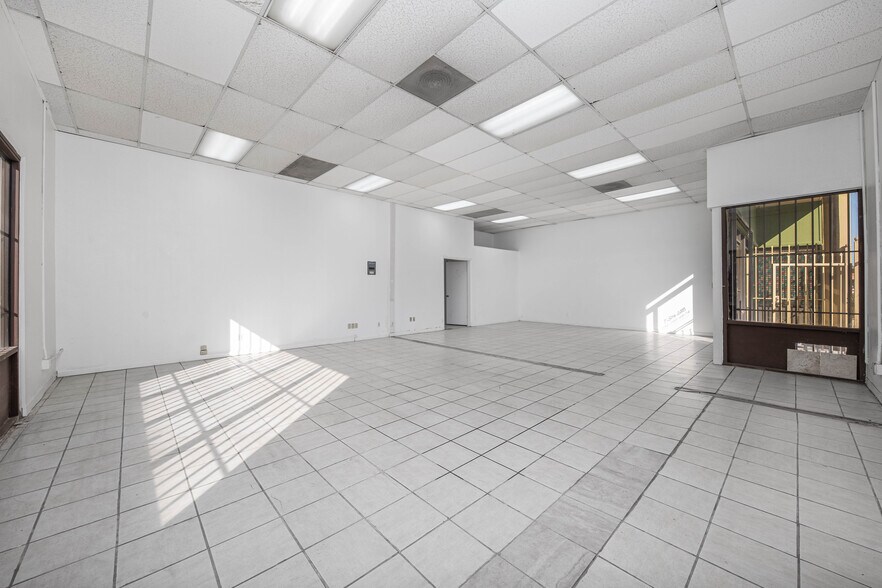 More Photos Of 7746 Lorraine Ave, Stockton Service For Lease