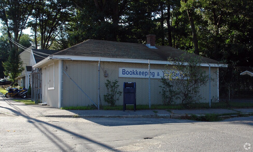 More Photos Of 1009 Washington St, Weymouth Office For Sale
