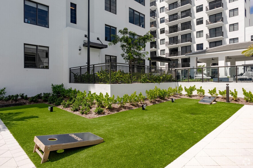 More Photos Of 609 2nd St, West Palm Beach Apartments For Lease