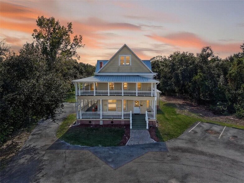 Primary Photo Of 1218 W Broad St, Groveland Office For Sale