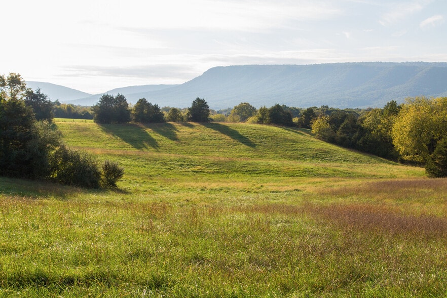 More Photos Of 910 Tc Northcott Blvd, Luray Golf Course Driving Range For Sale