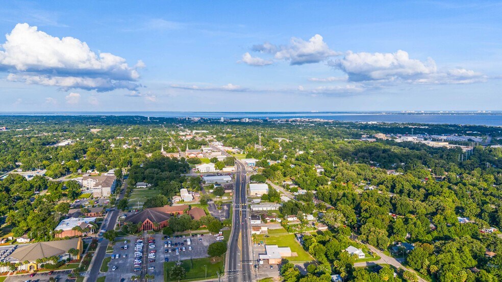 More Photos Of 3500 Mobile Hwy, Pensacola Freestanding For Sale