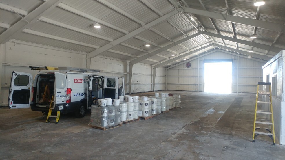 More Photos Of 2814 South St, Fort Myers Warehouse For Sale