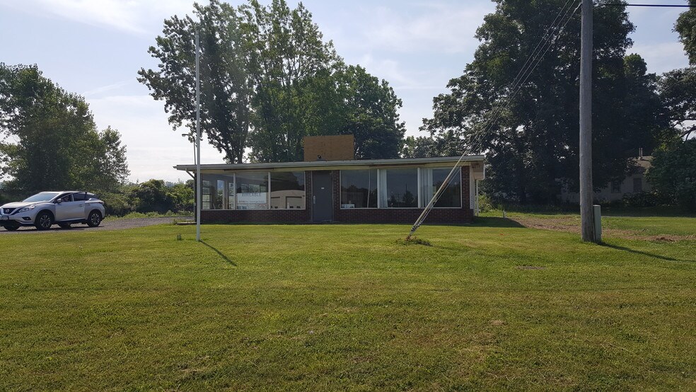 More Photos Of 13896 Rt-31, Albion Town Orleans Freestanding For Sale