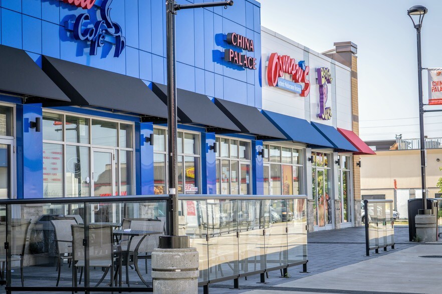 More Photos Of 30-110 Courtneypark Dr, Mississauga Unknown For Lease