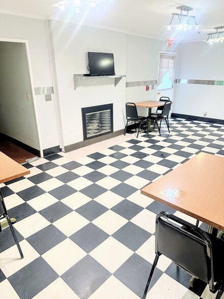 More Photos Of 1104 Old Charlotte Rd, White Bluff Assisted Living For Lease