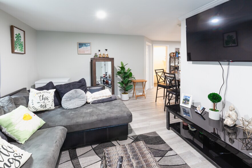 More Photos Of 176-178 Court St, Plymouth Apartments For Sale