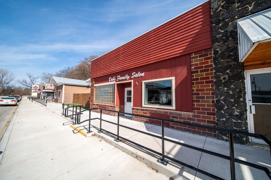 More Photos Of 438 Highway 60, Zumbro Falls General Retail For Sale