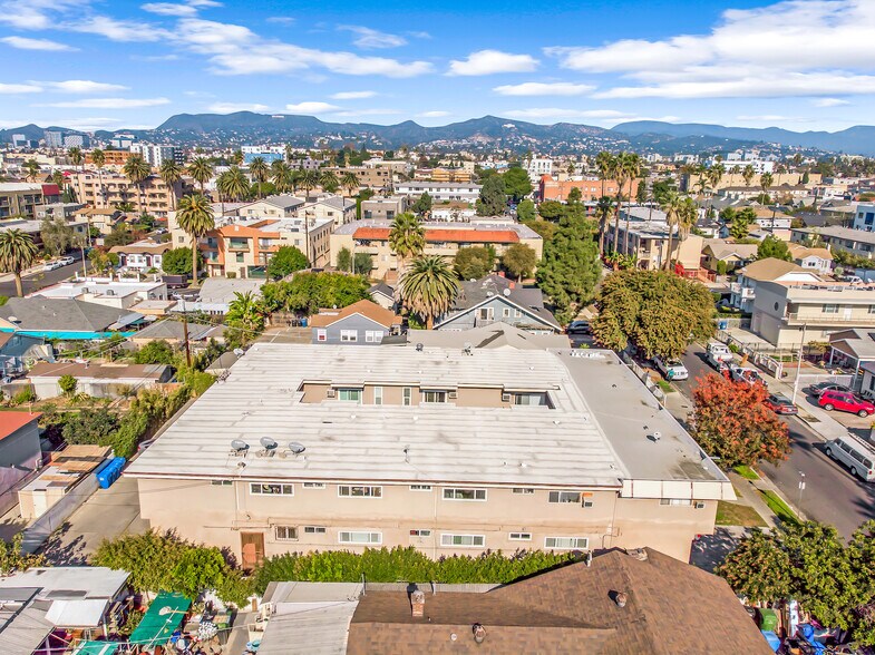 More Photos Of 423 N Harvard Blvd, Los Angeles Apartments For Sale