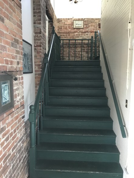More Photos Of 1906 N Armenia Ave, Tampa Loft Creative Space For Lease