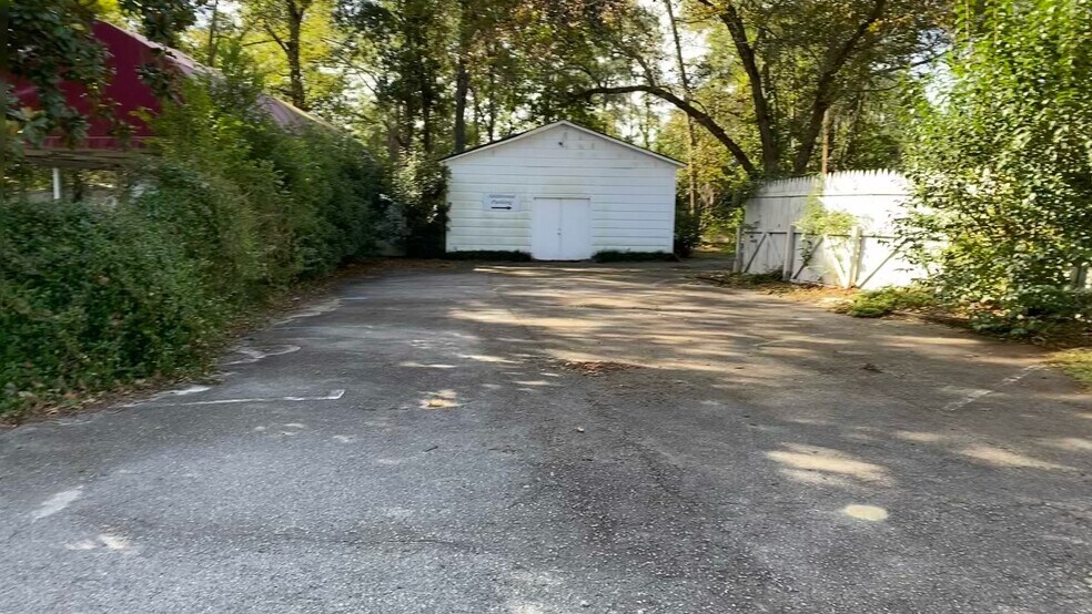 More Photos Of 421 N Lake Dr, Lexington Lodge Meeting Hall For Sale