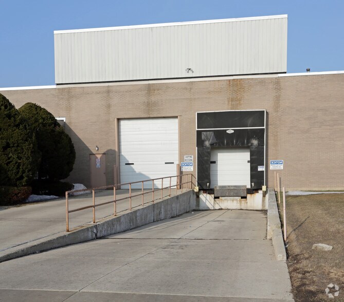 More Photos Of 832 Industrial Dr, Elmhurst Manufacturing For Lease