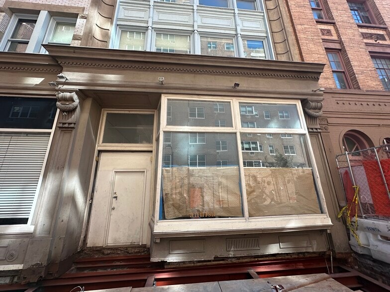 More Photos Of 186-192 W 4th St, New York Apartments For Lease