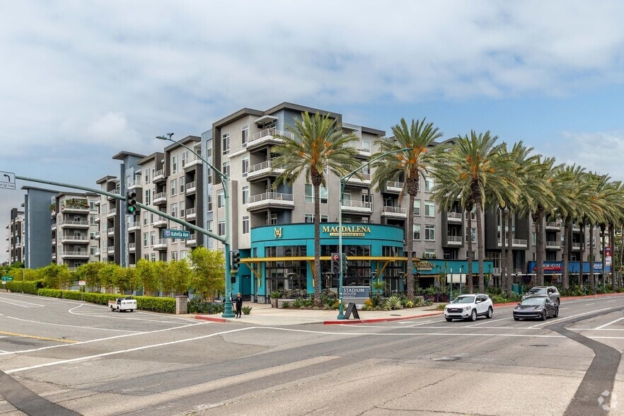Primary Photo Of 2100 E Katella Ave, Anaheim Apartments For Lease