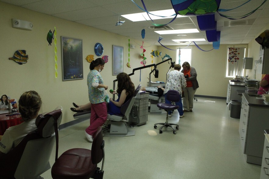 More Photos Of 3171 Chili Ave, Rochester Medical For Lease