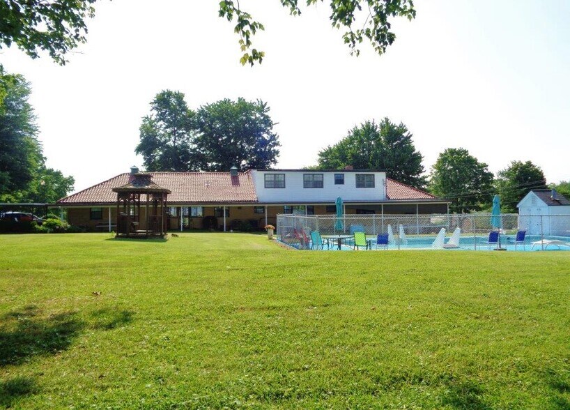 More Photos Of 4911 N Bend Rd, Cincinnati Office Residential For Sale