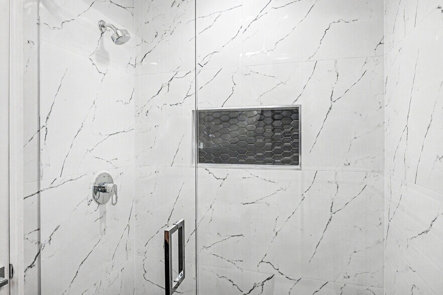 More Photos Of 1701-1709 Rogero Rd, Jacksonville Office Residential For Sale