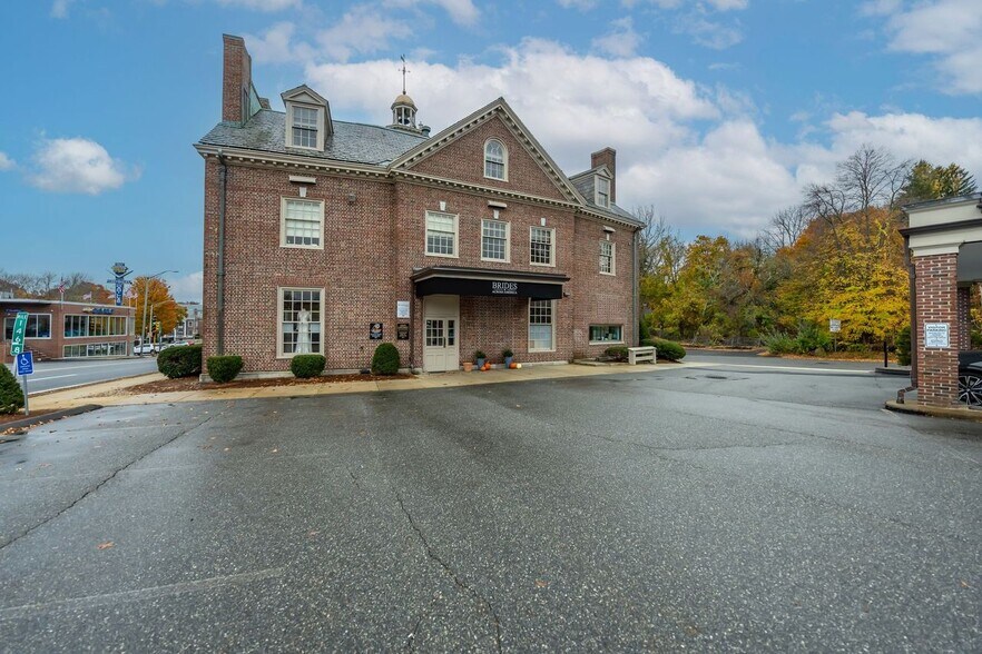 More Photos Of 342 N Main St, Andover Loft Creative Space For Lease