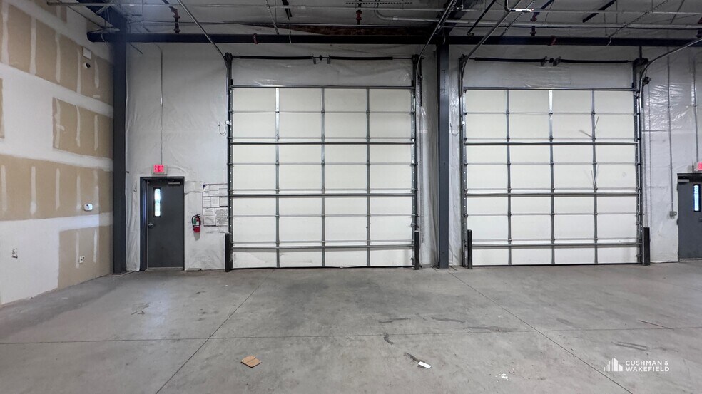 More Photos Of 5000 Goodman St, Timnath Showroom For Sale