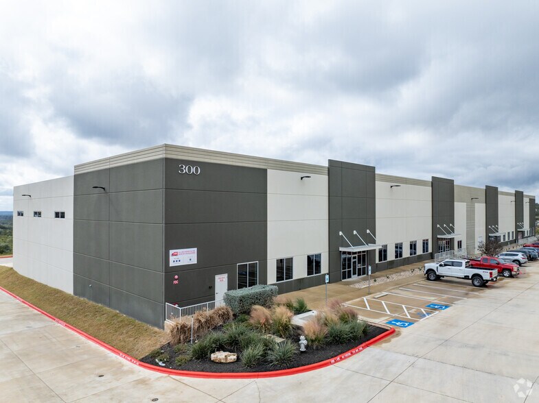 More Photos Of 14155 W US 290 Hwy, Austin Unknown For Lease