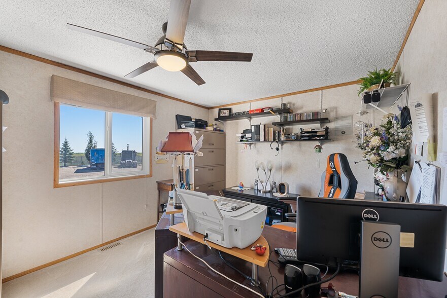 More Photos Of 81 Barstow St, Carseland Auto Repair For Sale