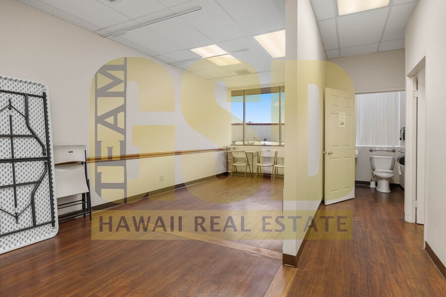 More Photos Of 98-1247 Kaahumanu St, Aiea Office For Sale
