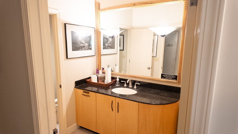 More Photos Of 7520 Perkins Rd, Baton Rouge General Retail For Sale