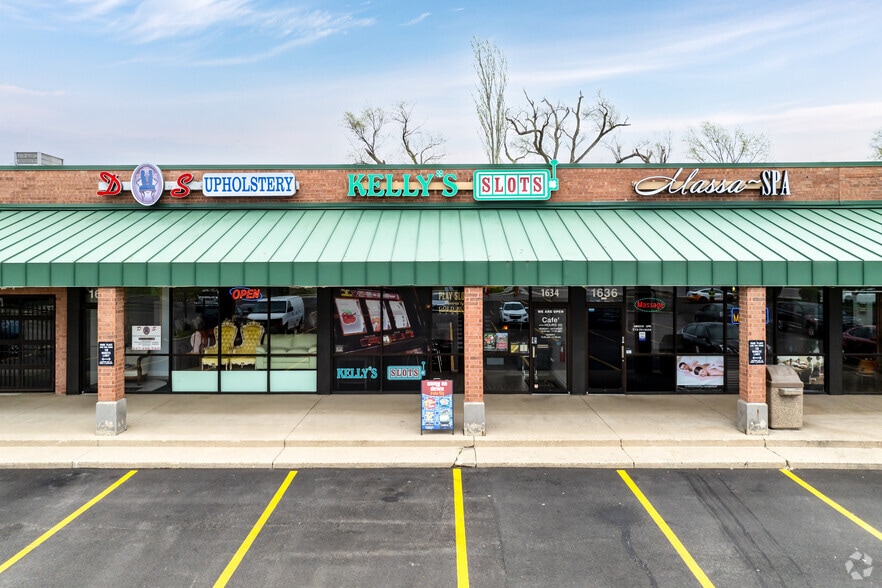 More Photos Of 1602-1644 E Algonquin Rd, Schaumburg Unknown For Lease