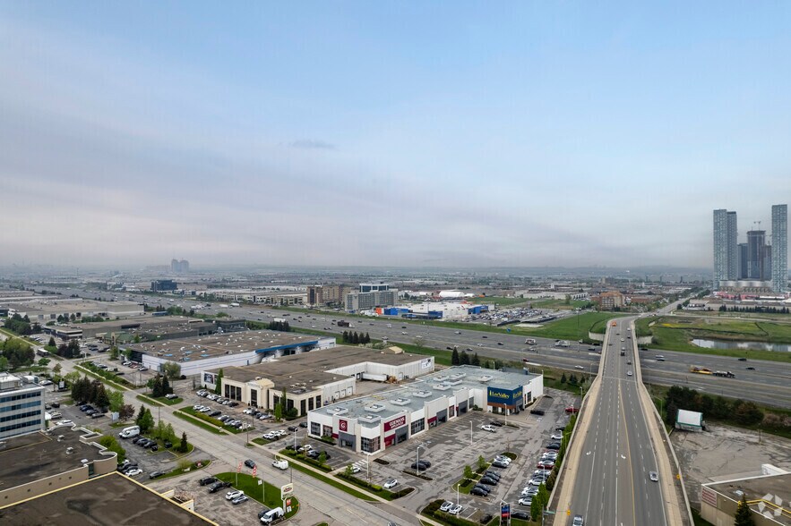 More Photos Of 167 Chrislea Rd, Vaughan Freestanding For Lease