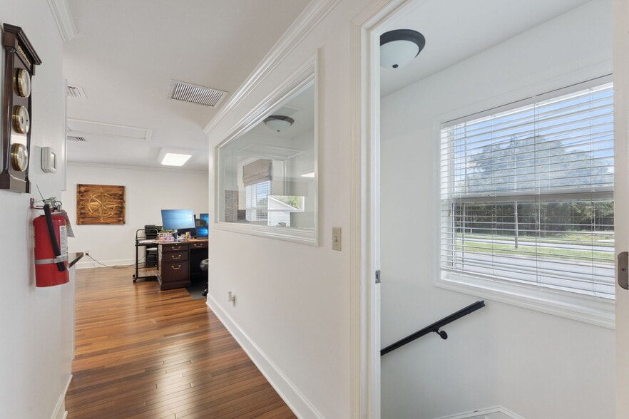 More Photos Of 1150 N Ronald Reagan Blvd, Longwood Office Residential For Sale