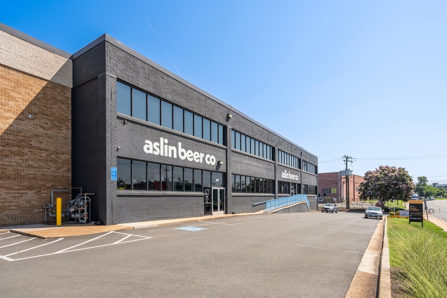 More Photos Of 901-929 S Pickett St, Alexandria Unknown For Lease