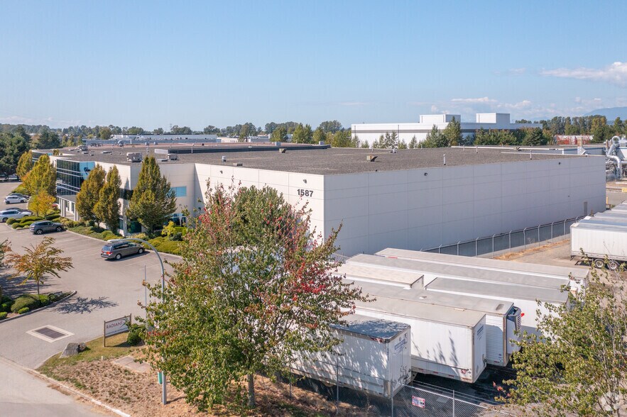 More Photos Of 1587 Derwent Way, Delta Warehouse For Lease