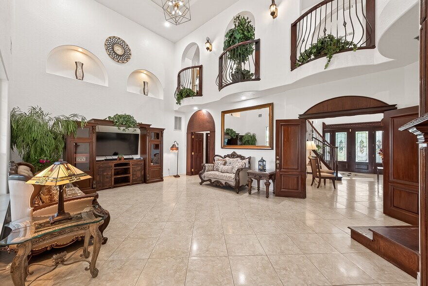 More Photos Of 21832 Rayford Rd, Humble Office For Sale
