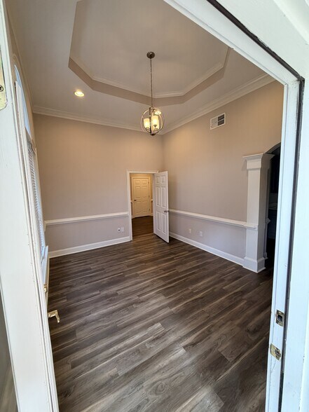 More Photos Of 3209 S Cherokee Ln, Woodstock Office For Lease