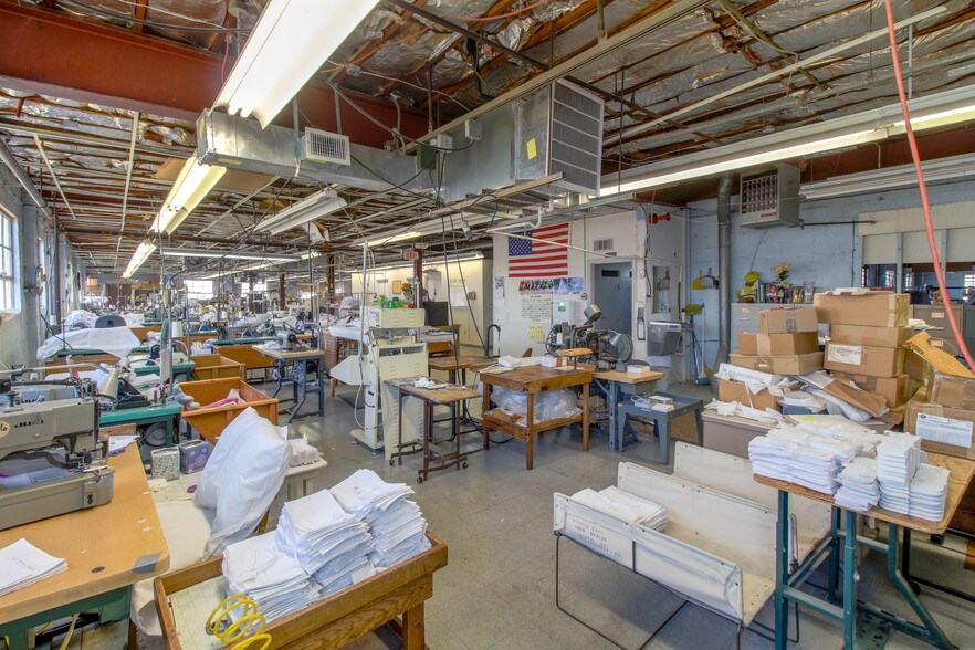 More Photos Of 620-626 Franklin Ave, Essex Warehouse For Sale