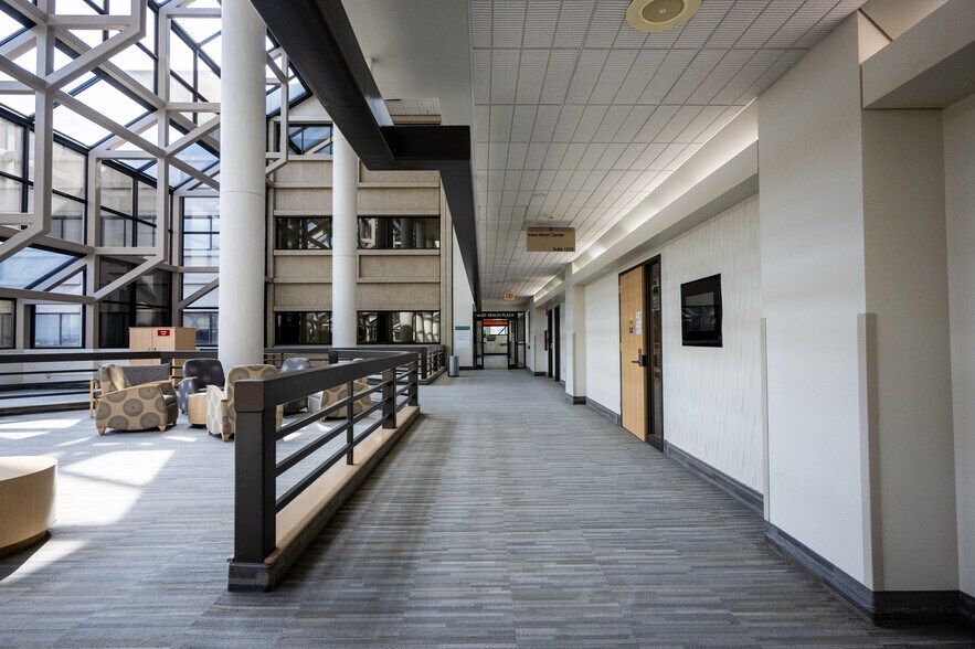 More Photos Of 411 Laurel St, Des Moines Medical For Lease