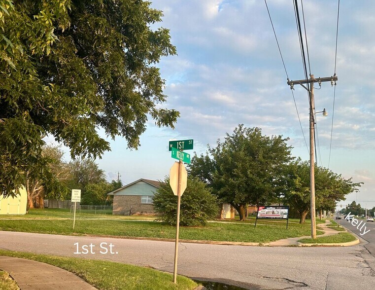 More Photos Of 106 S Kelly Ave, Edmond Land For Sale