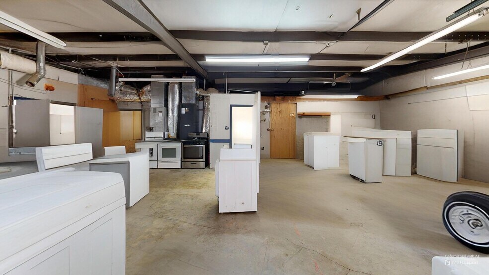 More Photos Of 1005 E Grand Ave, Hot Springs Unknown For Lease